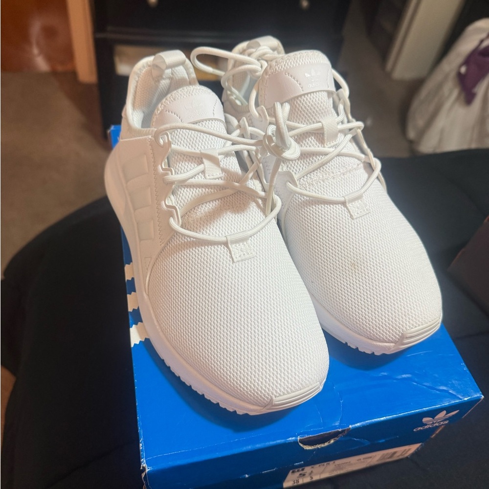 Adidas - Picture 2 of 5